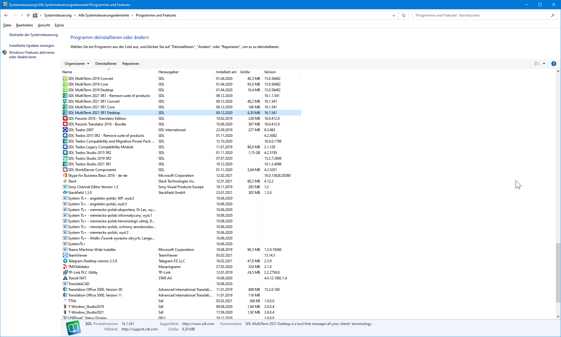 Screenshot of a computer's 'Programs and Features' list showing multiple installations of Trados Studio with different versions and sizes.