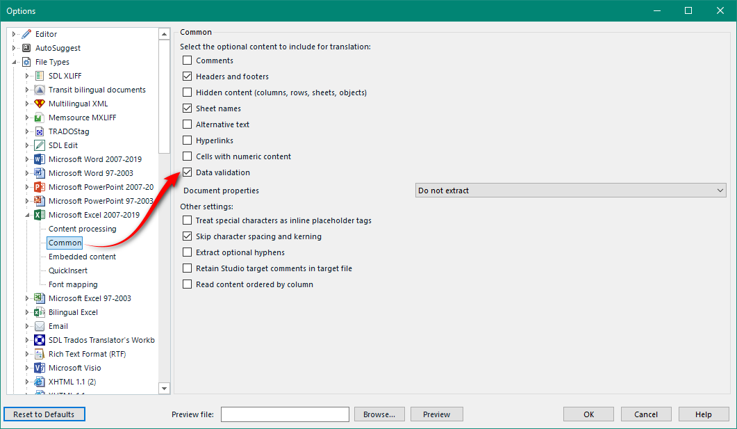 Trados Studio options menu with a red arrow pointing to 'Microsoft PowerPoint 97-2003' file type under 'File Types' in the left column. The right column shows common translation options.