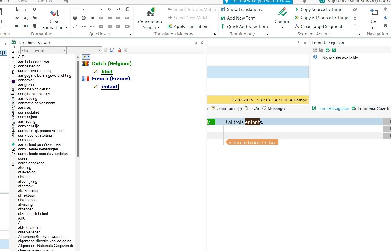 Duplicate of the first image, showing SDL Trados Studio with Termbase Viewer and a message editor with a French phrase.