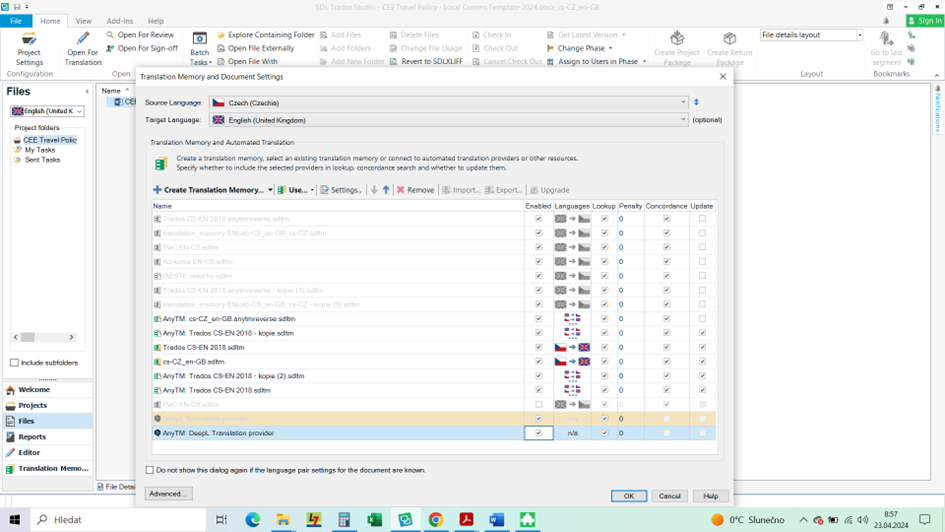 Trados Studio interface with a file open for translation from Czech to English, displaying Translation Memory and Document Settings panel with several translation memory files and a DeepL Translation provider.