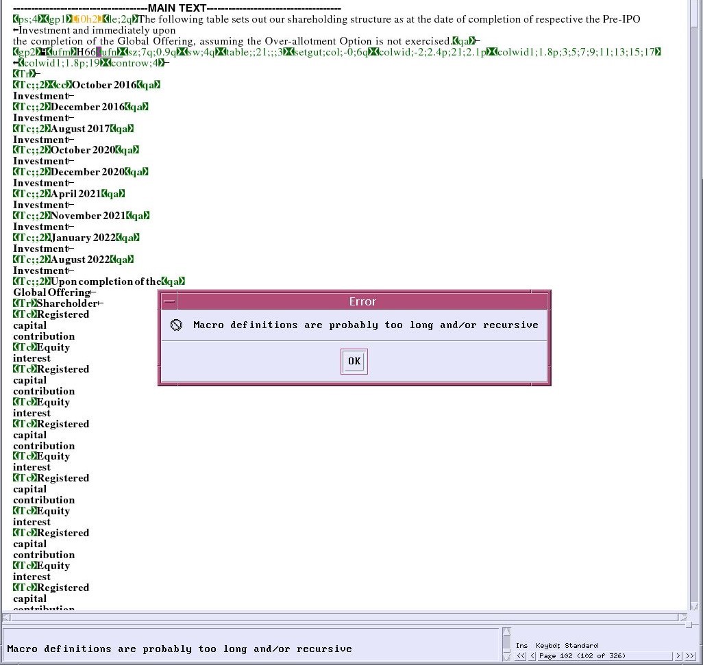 Screenshot of Trados Studio showing a document with multiple instances of the code 'Krc'. An error message box is visible with the text 'Macro definitions are probably too long andor recursive'.