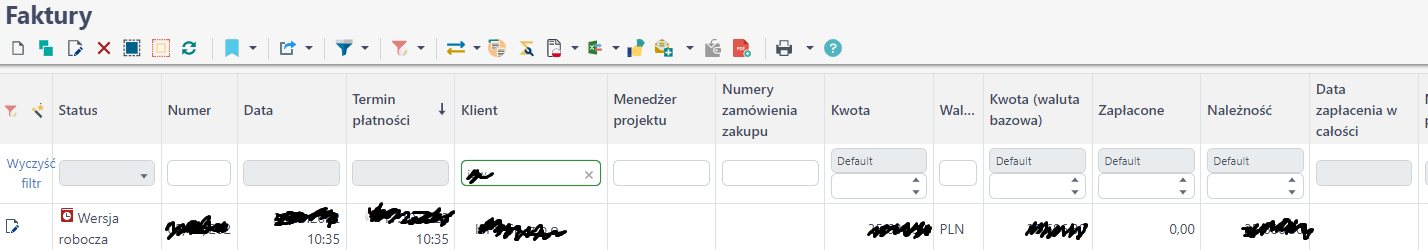 Screenshot of Trados Studio showing the 'Faktury' interface with various columns like Status, Numer, Data, and others. A green checkmark is visible next to an unchecked payment option.