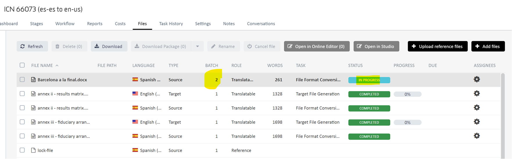 Trados Studio project dashboard showing a list of files with one file 'Barcelona a la final.docx' in batch 2 with 'IN PROGRESS' status and others in batch 1 marked as 'COMPLETED'.