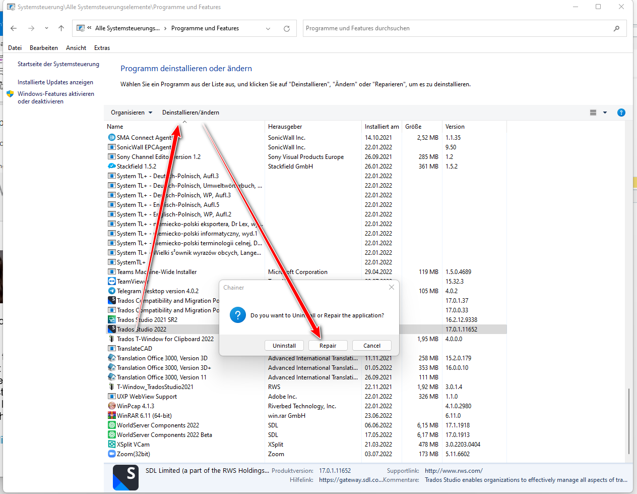 Screenshot of the 'Programme und Features' window in German with Trados Studio 2022 selected. A dialog box asks 'Do you want to Uninstall or Repair the application?' with options to Uninstall or Repair.