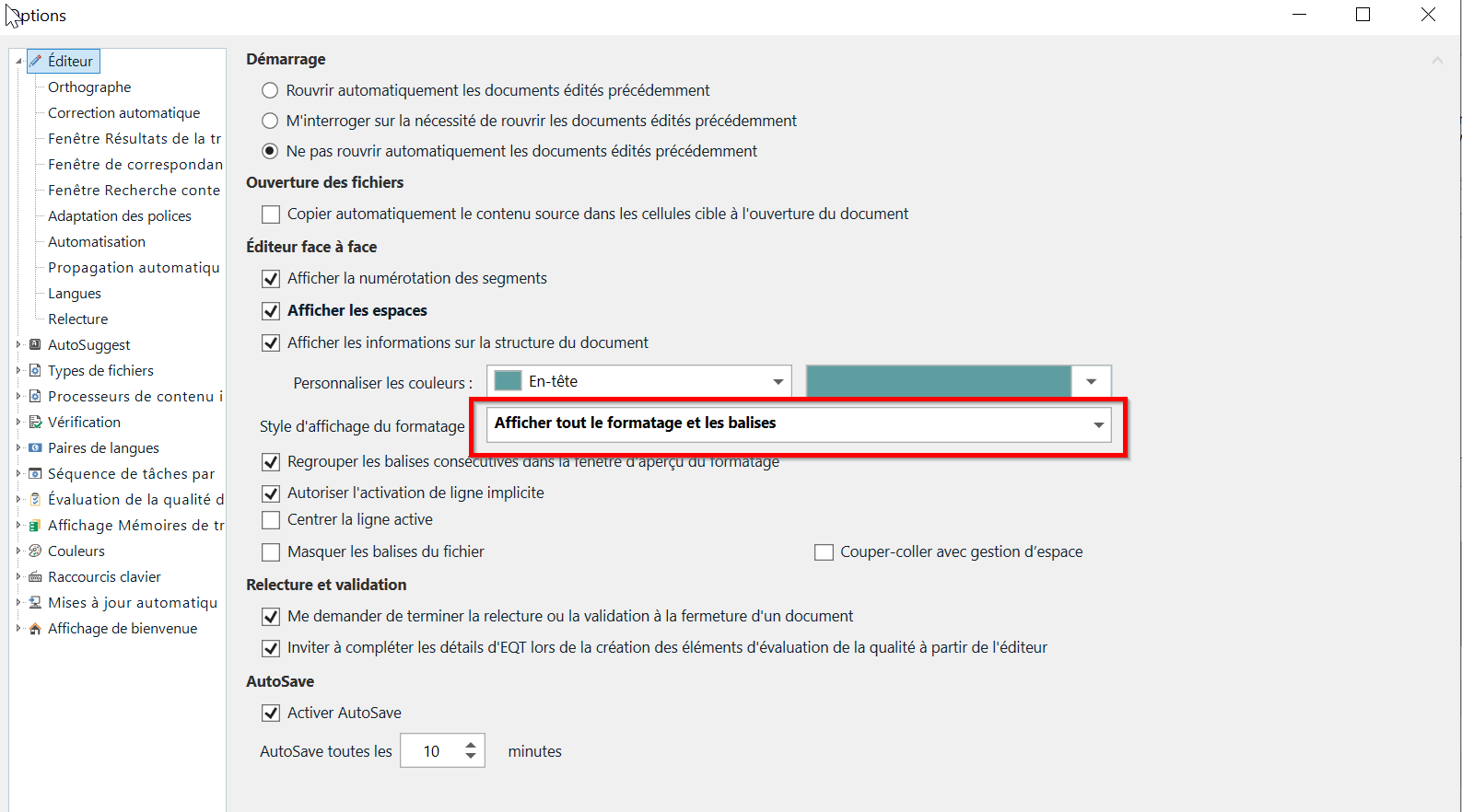 Trados Studio options menu with 'Show all formatting and tags' selected in the display formatting style dropdown, highlighted with a red rectangle.