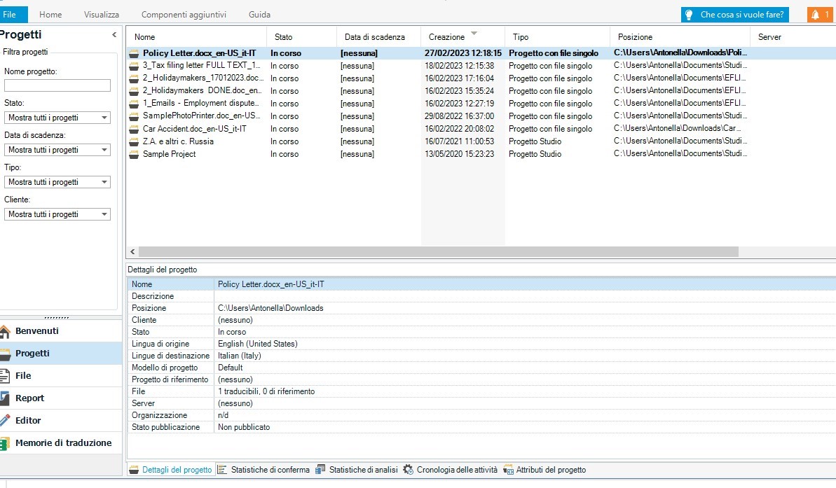 Trados Studio interface showing a list of projects with their status all marked as 'In corso' which means 'ongoing' in Italian, despite the user expecting them to be marked as 'finished' or 'completed'.