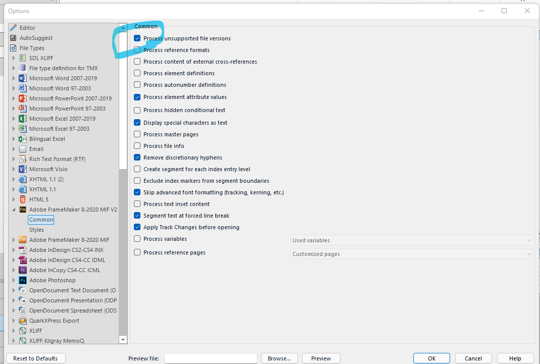 Trados Studio options menu with 'Common' settings expanded showing various checked and unchecked options.