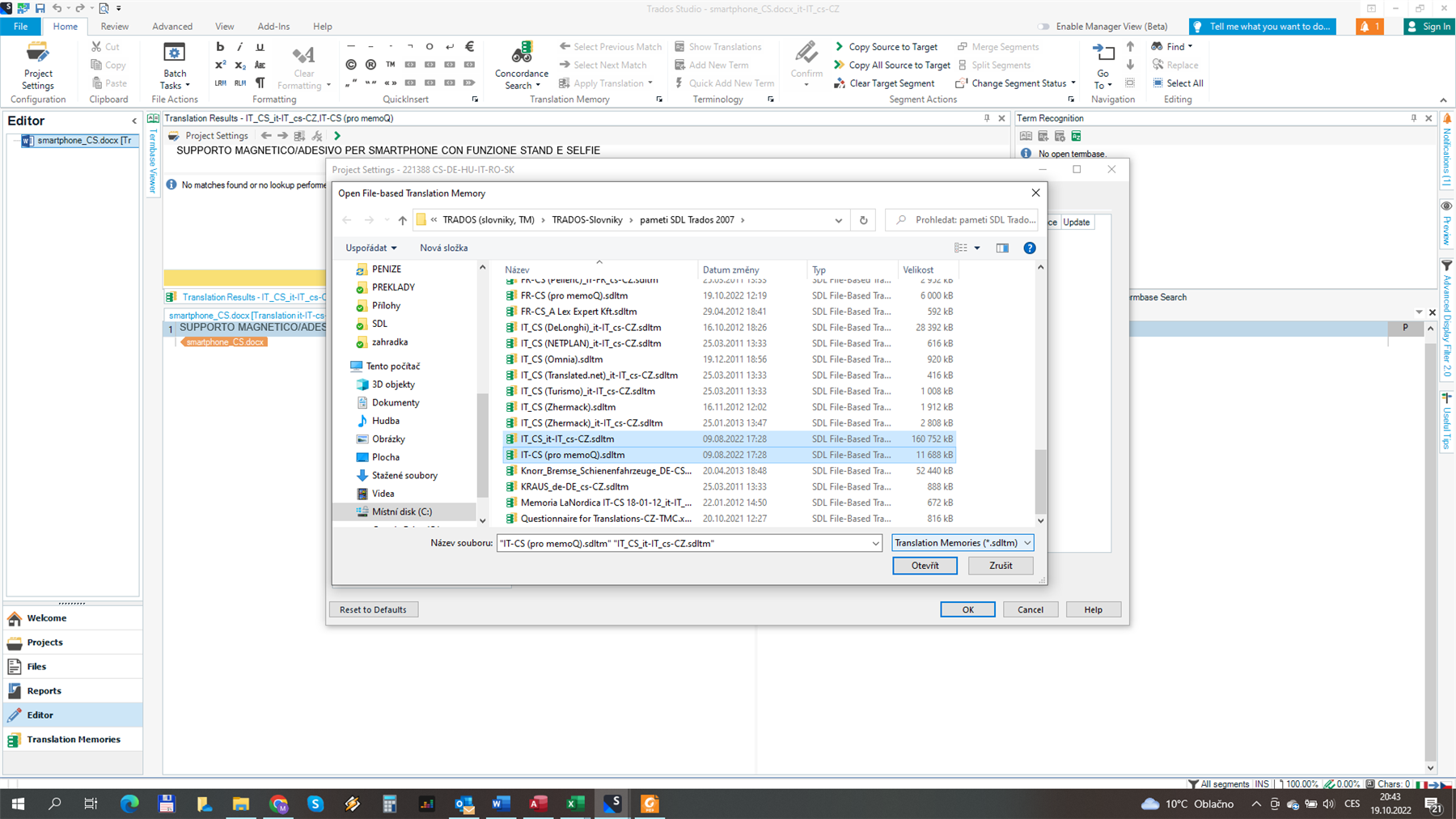 Trados Studio dialog box to select a translation memory with various files listed.