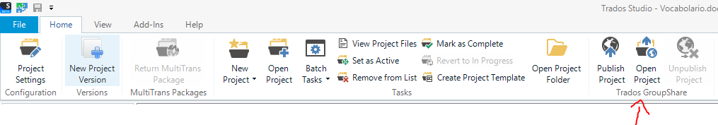 Trados Studio interface showing menu options with an arrow pointing to 'Open Project Trados GroupShare' indicating availability.