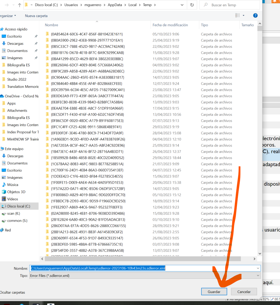Trados Studio save dialog window with a list of files and folders. The file name 'sdleror.xml' is highlighted in the 'Nombre' field, indicating an error file to be saved. The 'Guardar' button is highlighted, suggesting the user is about to save the file.