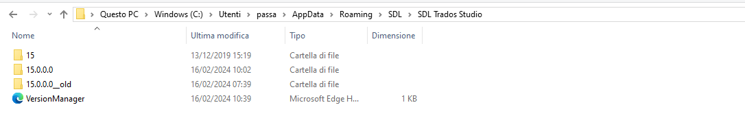 File Explorer window showing Trados Studio folder contents with folders named '15', '15.0.0', '15.0.0_old' and a file named 'VersionManager' with a Microsoft Edge HTML document type.