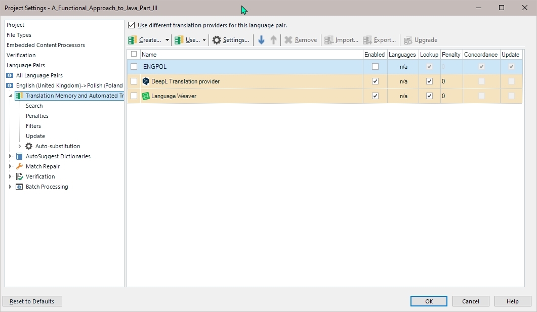 Notification in Trados Studio about available product update and a general error while accessing a project.