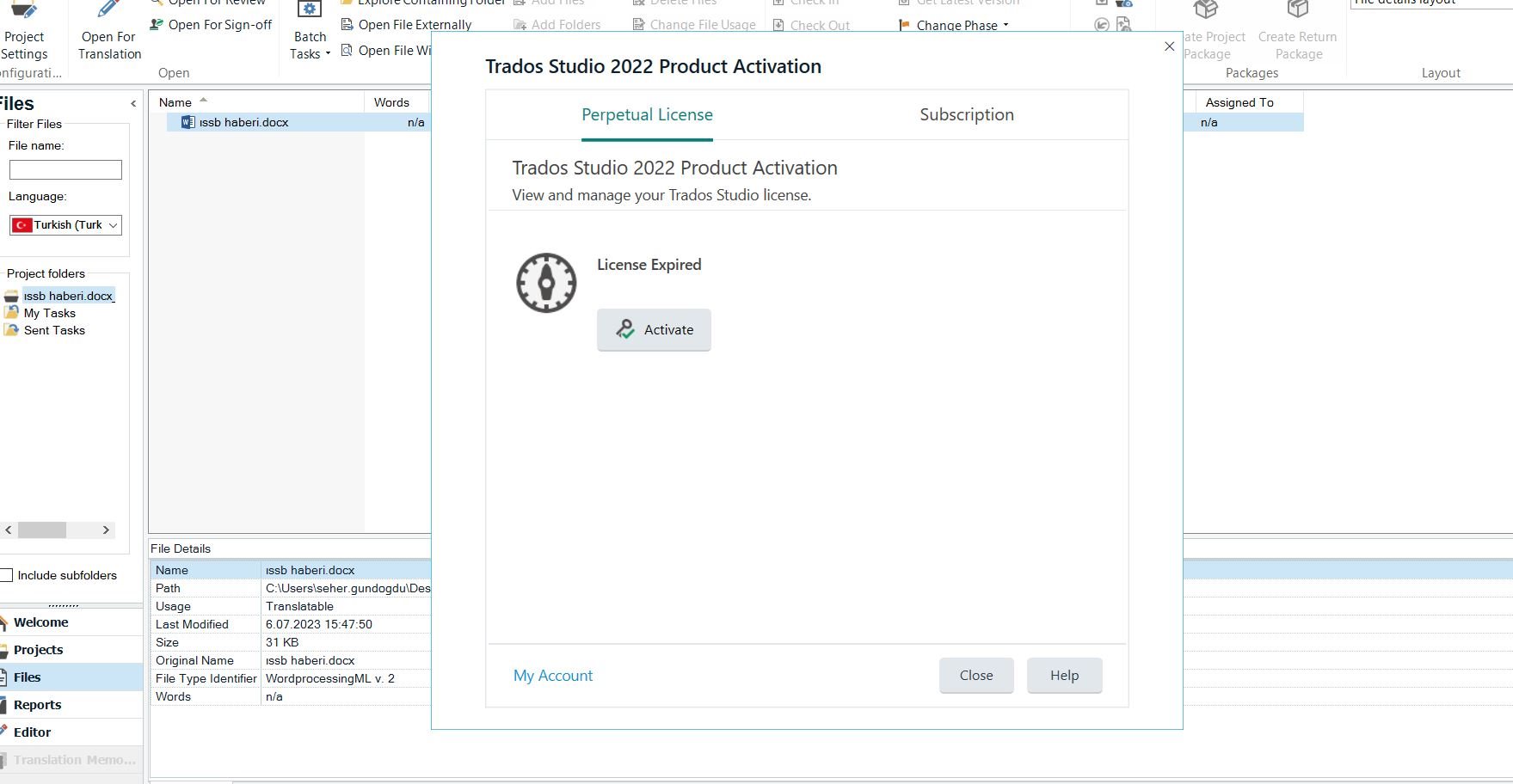 Trados Studio 2022 Product Activation window showing a 'License Expired' message with an 'Activate' button.