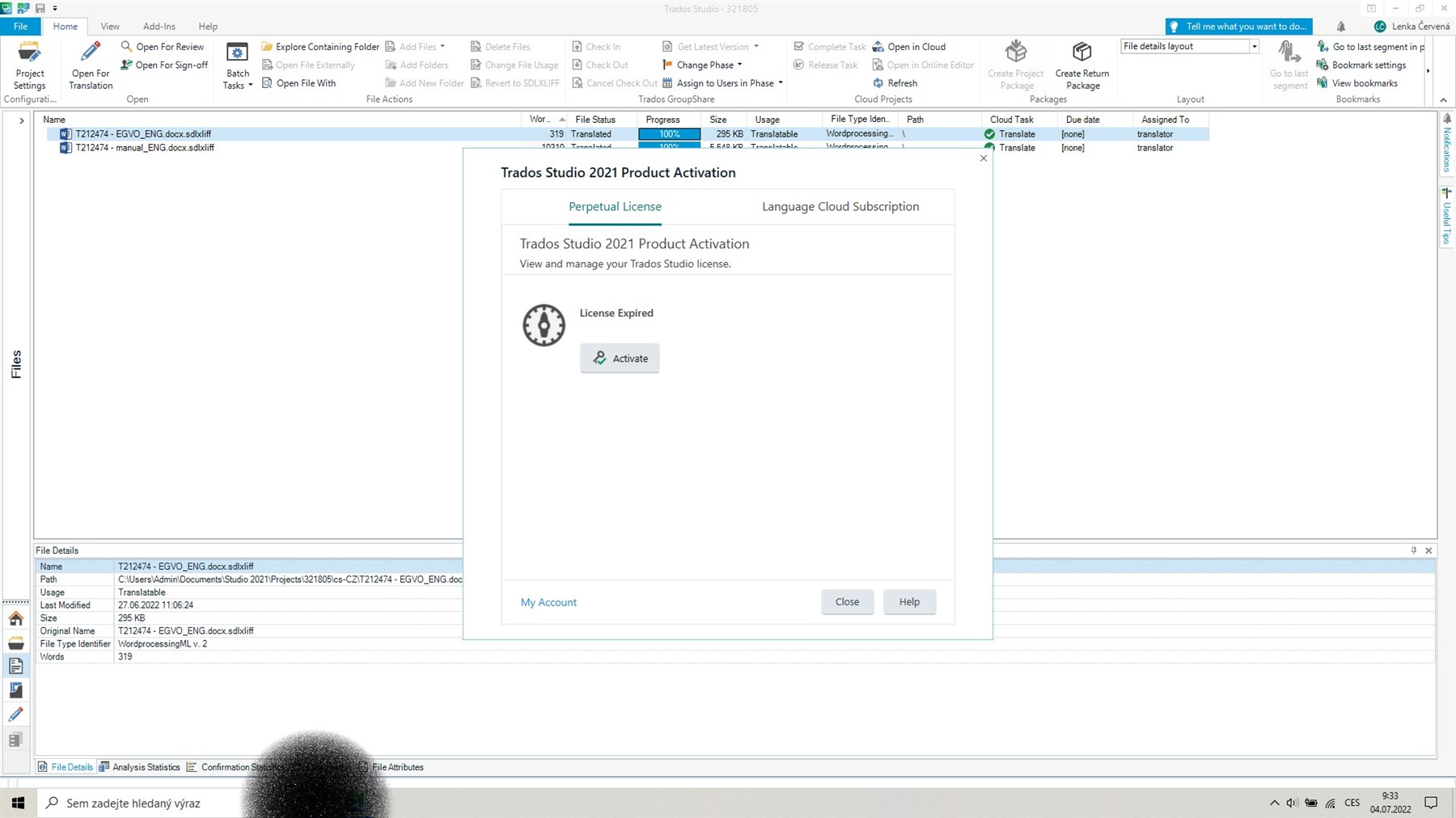 Trados Studio 2021 Product Activation window showing a 'License Expired' message with an 'Activate' button.