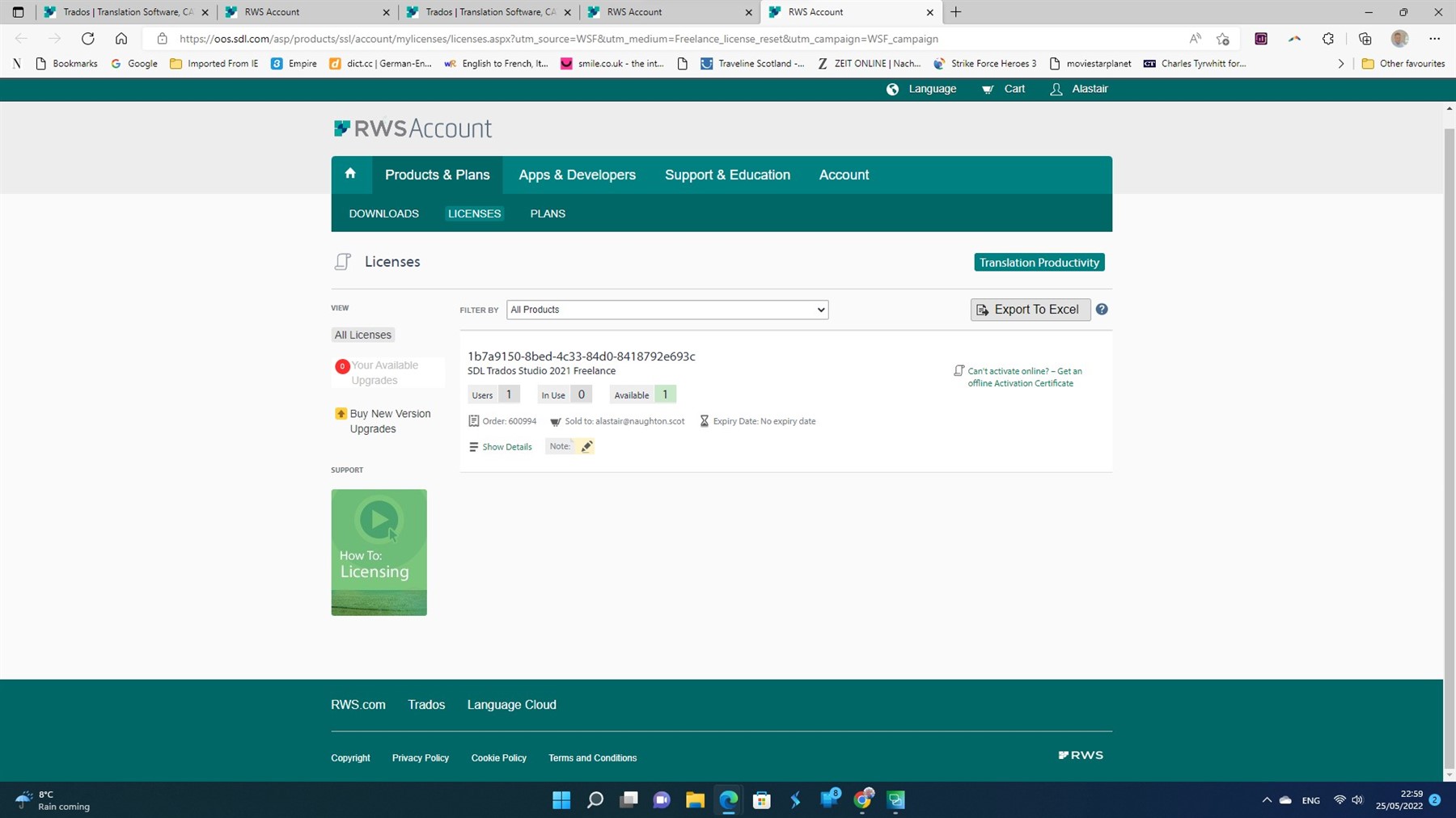 Screenshot of Trados Studio RWS Account Licenses page showing an available upgrade for SDL Trados Studio 2021 Freelance with a note icon and a warning 'Can't activate online? - Get an offline Activation Certificate'.