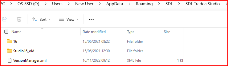File Explorer window showing the contents of the SDL Trados Studio folder with folders named '16' and 'Studio16_old', and a file named 'VersionManager.xml'.