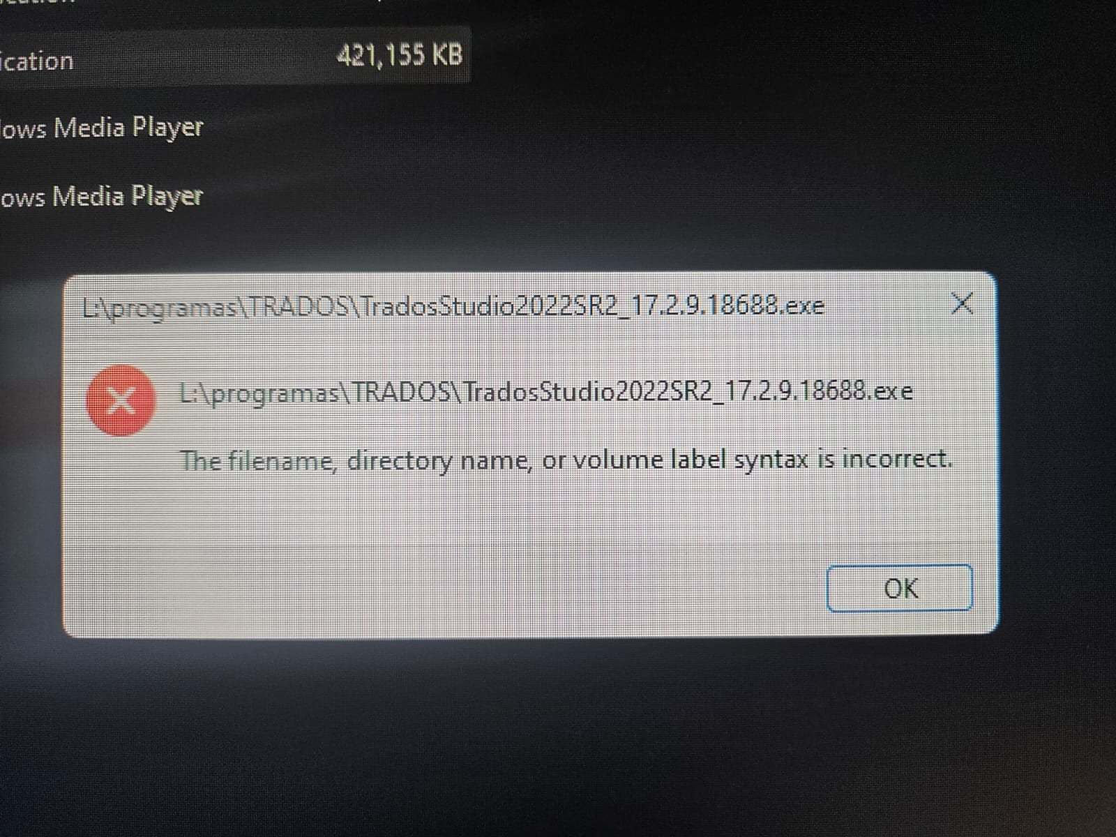 Error message window showing 'The filename, directory name, or volume label syntax is incorrect' for TradosStudio2022SR2_17.2.9.18688.exe.