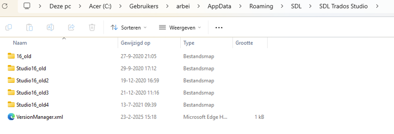 File explorer window showing folders named 16_old, Studio16_old, Studio16_old2, Studio16_old3, Studio16_old4, and a file named VersionManager.xml in the SDL Trados Studio directory.