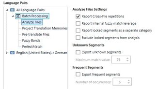 Trados Studio 2021 Analyze Files Settings window showing options such as 'Report locked segments as a separate category' checked.