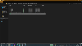 Screenshot of Trados Studio showing a project files list with an unusual icon next to the return package file indicating an issue.