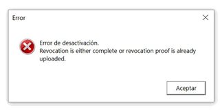 Error message in Trados Studio stating 'Error de desactivaci n. Revocation is either complete or revocation proof is already uploaded.' with an accept button.