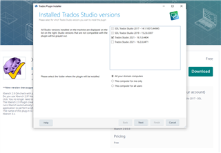 Screenshot of Trados Studio Plugin Installer showing an error message that the plugins are not compatible with the installed Trados Studio versions.