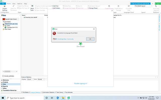 Screenshot of Trados Studio with an error message pop-up saying 'Connection to Language Cloud failed.' and a 'Knowledge Base Community' link below it.