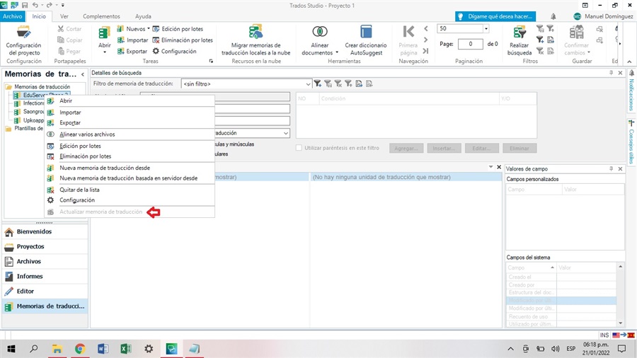 Trados Studio screenshot showing an empty translation memory with no translation units displayed. The 'Actualizar memoria de traduccion' or 'Refresh translation memory' option is highlighted.