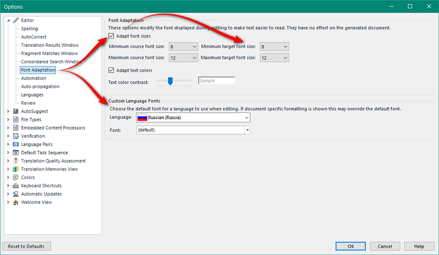 Trados Studio Options window showing Editor settings with Font Adaptation section highlighted. Options to adapt font sizes and text colors are visible with language set to Russian (Russia).