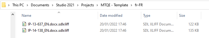 Contents of the 'fr-FR' folder in Windows Explorer, showing two SDLXLIFF files for translation.