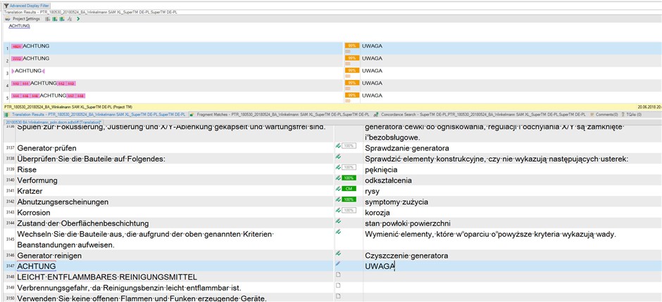 Screenshot of Trados Studio interface showing a translation project with acronym recognition off. The segment 'ACHTUNG' is not translated to 'UWAGA'.